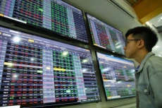 UBCK hướng dẫn chuyển cổ phiếu từ HNX trở lại sàn HOSE