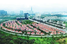 Covid-19 bùng phát khiến thị trường bất động sản trầm lắng, nhưng cũng là thời điểm “vàng” để mua vào với những nhà đầu tư tiềm lực tài chính mạnh. Ảnh: Lê Tiên