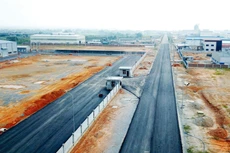 Hiện nay, thẩm quyền chấp thuận chủ trương đầu tư dự án xây dựng và kinh doanh kết cấu hạ tầng khu công nghiệp, khu chế xuất là của Thủ tướng Chính phủ. Ảnh: Lê Tiên