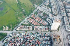 Bất động sản vẫn là kênh đầu tư có khả năng sinh lời cao và hấp dẫn đối với nhiều người Việt. Ảnh: Lê Tiên