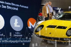 Giới phân tích nhận nguy cơ xảy ra bong bóng tài sản ngày càng lớn - Ảnh: Nikkei Asia