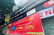 Giãn cách xã hội kéo dài là thách thức đối với doanh số của FPT Retail. Ảnh: Thành Luân