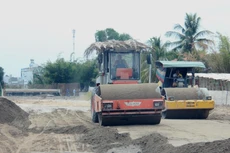 Gói thầu Thi công xây dựng thuộc Dự án Xây dựng hoàn trả, vuốt nối hệ thống đường giao thông và hệ thống thoát nước giải phóng mặt bằng thực hiện Dự án thành phần Đầu tư xây dựng đường bộ cao tốc đoạn Mai Sơn - Quốc lộ 45 có giá gói thầu là 30,229 tỷ đồng. Ảnh chỉ mang tính minh họa: Internet