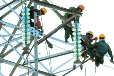 Việc đầu tư lưới điện truyền tải chưa đồng bộ với phát triển nguồn điện gây lãng phí nguồn lực. Ảnh: Thế Anh