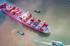 Trong thời đại toàn cầu hóa, con đường có thể chọn để đưa đất nước phát triển là con đường hội nhập vào nền kinh tế thế giới. Ảnh: Nguyễn Trí