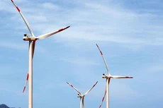 4 dự án nhà máy điện gió tại huyện Krông Búk (Đắk Lắk) có tổng quy mô công suất 200 MW, sơ bộ tổng chi phí thực hiện khoảng 7.673 tỷ đồng. Ảnh: Lê Tiên