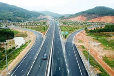 Ngoài vai trò nhà thầu, Công ty CP Đầu tư và Xây dựng giao thông Phương Thành cũng tham gia nhiều dự án BOT như: cao tốc Hạ Long - Vân Đồn, cao tốc Bắc Giang - Lạng Sơn… Ảnh: Tiên Giang