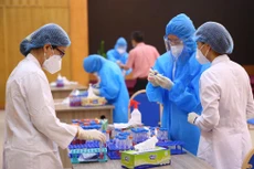 Gói thầu mua thuốc, hóa chất, vật tư, trang thiết bị, phương tiện để phòng, chống dịch Covid-19 được phép chỉ định thầu theo quy định tại Luật Đấu thầu. Ảnh: Lê Tiên