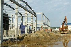 Giá vật liệu xây dựng tăng phi mã khiến nhiều nhà thầu lao đao. Ảnh: Nhã Chi