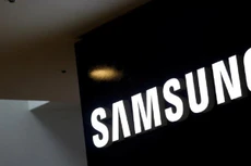Samsung Electronics đặt mục tiêu trở thành nhà sản xuất lớn nhất trong ngành công nghiệp chíp bán dẫn trị giá 400 tỷ USD - Ảnh: AP