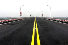 “Thị sát” sửa chữa cầu Thăng Long trước giờ thông xe