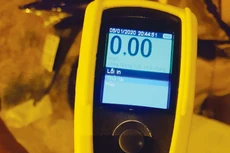 Gói thầu bị kiến nghị có phạm vi cung cấp 10 bộ vali khám nghiệm hiện trường tai nạn giao thông đường bộ và 10.000 ống thổi máy đo nồng độ cồn. Ảnh: Trắc Rin