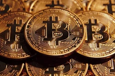Bitcoin vượt mốc 40.000 USD