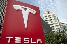 Tesla "bốc hơi" 277 tỷ USD vốn hóa trong một tháng