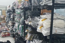 Tạm giữ 7.000 sản phẩm mỹ phẩm, quần áo có dấu hiệu nhập lậu