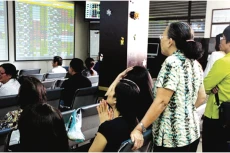 Giảm nghẽn lệnh, doanh nghiệp tự nguyện chuyển sàn sẽ được hỗ trợ tối đa