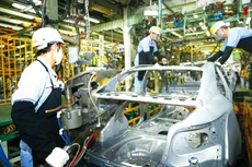 Nếu kiểm soát tốt dịch bệnh Covid-19 trong tháng 9 và bắt đầu trở lại trạng thái bình thường mới vào quý IV, tăng trưởng GDP cả năm có khả năng đạt 3,5 - 4%. Ảnh: Lê Tiên