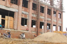 Gói thầu số 04 Thi công xây dựng công trình thuộc Dự án Trường Tiểu học Khánh Hội (huyện Ninh Hải, tỉnh Ninh Thuận) trị giá 11,8 tỷ đồng. Ảnh minh họa: Nhã Chi