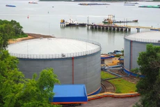 Nhiều doanh nghiệp xăng dầu công bố lợi nhuận nửa đầu năm 2021 gấp nhiều lần con số thực hiện cùng kỳ năm 2020. Ảnh: Lê Tiên
