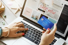 Thu hơn 240 tỷ đồng từ kinh doanh quảng cáo, bán hàng online