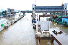 Kế hoạch đầu tư công trung hạn giai đoạn 2021 - 2025 bằng ngân sách TP.HCM được thông qua với mức 142.557 tỷ đồng, trong khi nhu cầu vốn dự kiến là 672.862 tỷ đồng. Ảnh: Lê Tiên