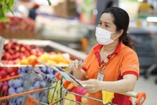 Siêu thị gặp khó vì chỉ 5% nhân viên được lưu thông sau 18h