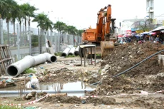 Chuyên gia cho rằng, yêu cầu về vị trí đổ thải có thể được đưa ra trong bước thương thảo hợp đồng để tạo thuận lợi cho nhà thầu. Ảnh: Lê Tiên