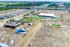 Gói thầu Xây dựng, cải tạo tuyến Kênh 62 có giá gói thầu 156,589 tỷ đồng thuộc Dự án Mở rộng, nâng cấp đô thị Việt Nam - Tiểu dự án TP. Vị Thanh, tỉnh Hậu Giang. Ảnh: Cát Tường