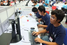 Doanh nghiệp Việt Nam có tận dụng được cơ hội từ Cách mạng công nghiệp 4.0 hay không phụ thuộc rất lớn vào những nỗ lực cải cách trong thời gian tới. Ảnh: Quang Tuấn