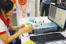 Không một lĩnh vực nào có thể tách rời khỏi công nghệ thông tin và Internet. Ảnh: Gia Khoa