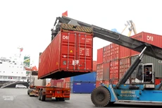 Tạo thuận lợi cho hoạt động kinh doanh và xuất nhập khẩu hàng hóa là một trong những nhiệm vụ quan trọng, cấp bách trong thời gian tới. Ảnh: Nhã Chi