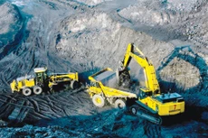 Trong 9 tháng đầu năm, công nghiệp khai khoáng giảm 8,08%. Ảnh: Dương Đại