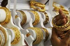 Giá vàng vượt 1.200 USD