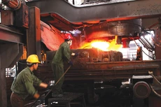 Các dự án nghìn tỷ thua lỗ đang tạo thêm gánh nặng cho ngân sách. Ảnh: Nhã Chi