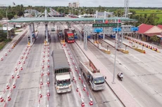 Vị trí đặt Trạm thu phí BOT Cai Lậy vấp phải sự phản đối mạnh mẽ của người dân. Ảnh: Lê Phong