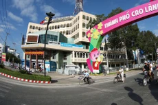 Từ tháng 11/2015 đến nay, Công ty CP Tập đoàn Đầu tư xây dựng Cường Thịnh Thi trúng thầu với tổng giá gói thầu hơn 4.100 tỷ đồng, trong đó có nhiều gói ở Đồng Tháp. Ảnh: Tiên Giang