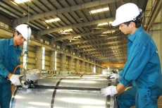 Các đại biểu Quốc hội đánh giá cao giải pháp tạo niềm tin cho doanh nghiệp của Chính phủ trong năm 2016. Ảnh: Lê Tiên