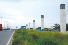 Các quận có tuyến metro số 2 đi qua đều có tiến độ giải ngân rất thấp do chưa thống nhất về đơn giá bồi thường giải phóng mặt bằng. Ảnh: Tiên Giang