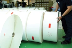 Gói thầu Cung cấp phôi giấy phục vụ sản xuất kinh doanh cho Trung tâm Datapost TP.HCM tháng 2/2017 có giá gói thầu trên 632 triệu đồng. Ảnh: Nhã Chi