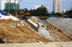 Tính đến hết kỳ kế hoạch năm 2016, tổng số nợ đọng xây dựng cơ bản vốn ngân sách trung ương là 9.557,6 tỷ đồng. Ảnh: Nhã Chi