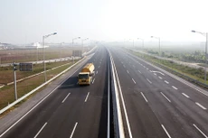 Dự án Đường cao tốc Hà Nội - Hải Phòng “đội vốn” do tăng chi phí xây dựng, thiết bị, chi phí bồi thường giải phóng mặt bằng. Ảnh: Lê Tiên