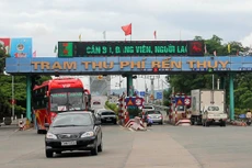 Dự án nâng cấp, mở rộng Quốc lộ 1A đoạn Nam cầu Bến Thủy - tuyến tránh TP. Hà Tĩnh do Cienco 4 là nhà đầu tư, giao cho Công ty CP 482 thi công với giá trị hợp đồng 272,1 tỷ đồng. Ảnh: Phạm Đức