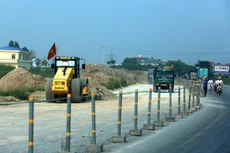 Trong năm 2017, Bộ GTVT sẽ tăng cường công tác quản lý đấu thầu, xử lý ngay những vướng mắc liên quan đến tiến độ công trình. Ảnh: Nhã Chi