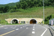 Dự án Đầu tư xây dựng hầm đường bộ qua Đèo Cả, Quốc lộ 1. Ảnh: Minh Tuấn st