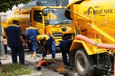 Đẩy nhanh cổ phần hóa các doanh nghiệp thoát nước sẽ giúp nâng cao khả năng cạnh tranh khi tổ chức đấu thầu cung cấp dịch vụ thoát nước. Ảnh: Lê Tiên