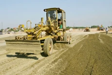 Để hạn chế tình trạng nhà đầu tư BOT “tay không bắt giặc”, chuyên gia khuyến nghị nên nâng tỷ lệ vốn chủ sở hữu của nhà đầu tư lên, ít nhất phải là 30%. Ảnh: Hoài Nam