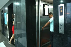 Theo Sở Y tế tỉnh Vĩnh Long, những tài liệu do Công ty TNHH Sinh Tài cung cấp không chứng minh được thang máy MP_lifts có thương hiệu Đức. Ảnh: Nhã Chi