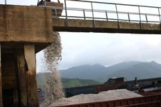 Khi việc lựa chọn nhà thầu, nhà cung cấp không công khai thì khó đảm bảo cả 3 tiêu chí công bằng, minh bạch và hiệu quả kinh tế trong đấu thầu mua sắm tại doanh nghiệp nhà nước. Ảnh: Ngọc Anh