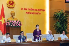 Chủ tịch Quốc hội Nguyễn Thị Kim Ngân chủ trì Phiên họp thứ 13 của Ủy ban Thường vụ Quốc hội