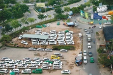 Nhu cầu bãi đỗ xe có xu hướng tăng rất cao nhưng quỹ đất ở TP.HCM để đầu tư hầu như không có. Ảnh: Đinh Tuấn